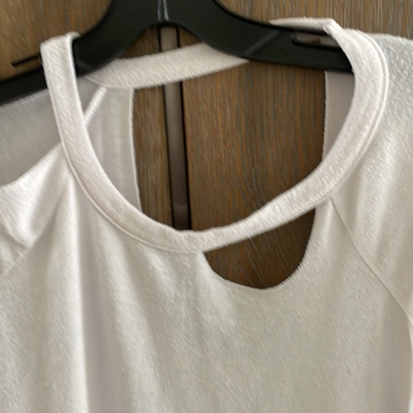 Chaser long sleeve ripped top size small - Picture 2 of 4